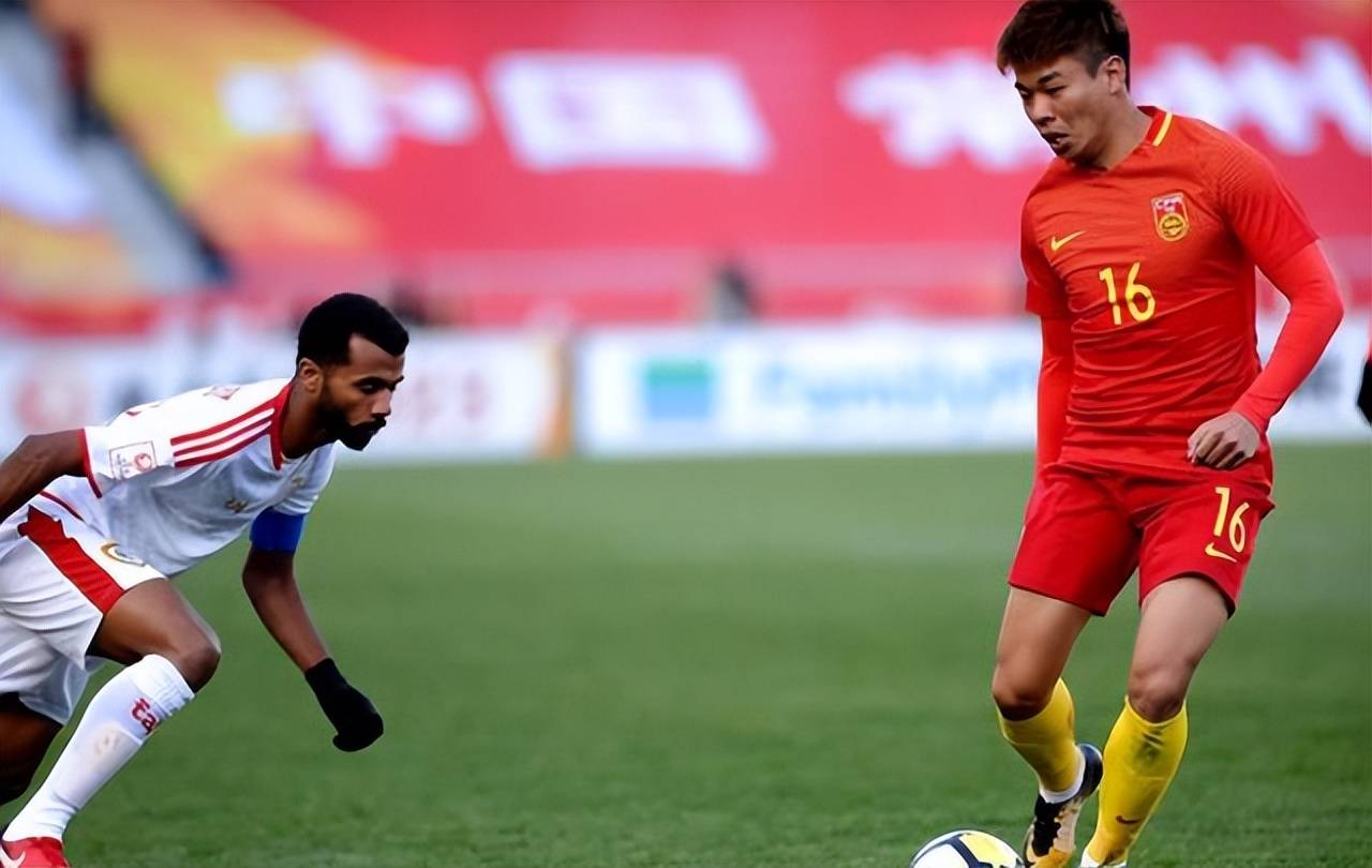 包含上海海港连续平局，稳定排名中游的词条