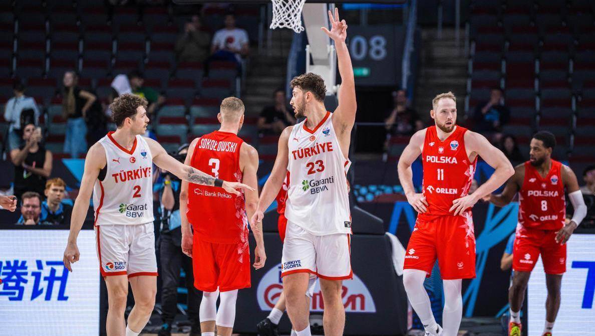 激战之夜！欧洲杯掀开挑战传奇大幕的简单介绍