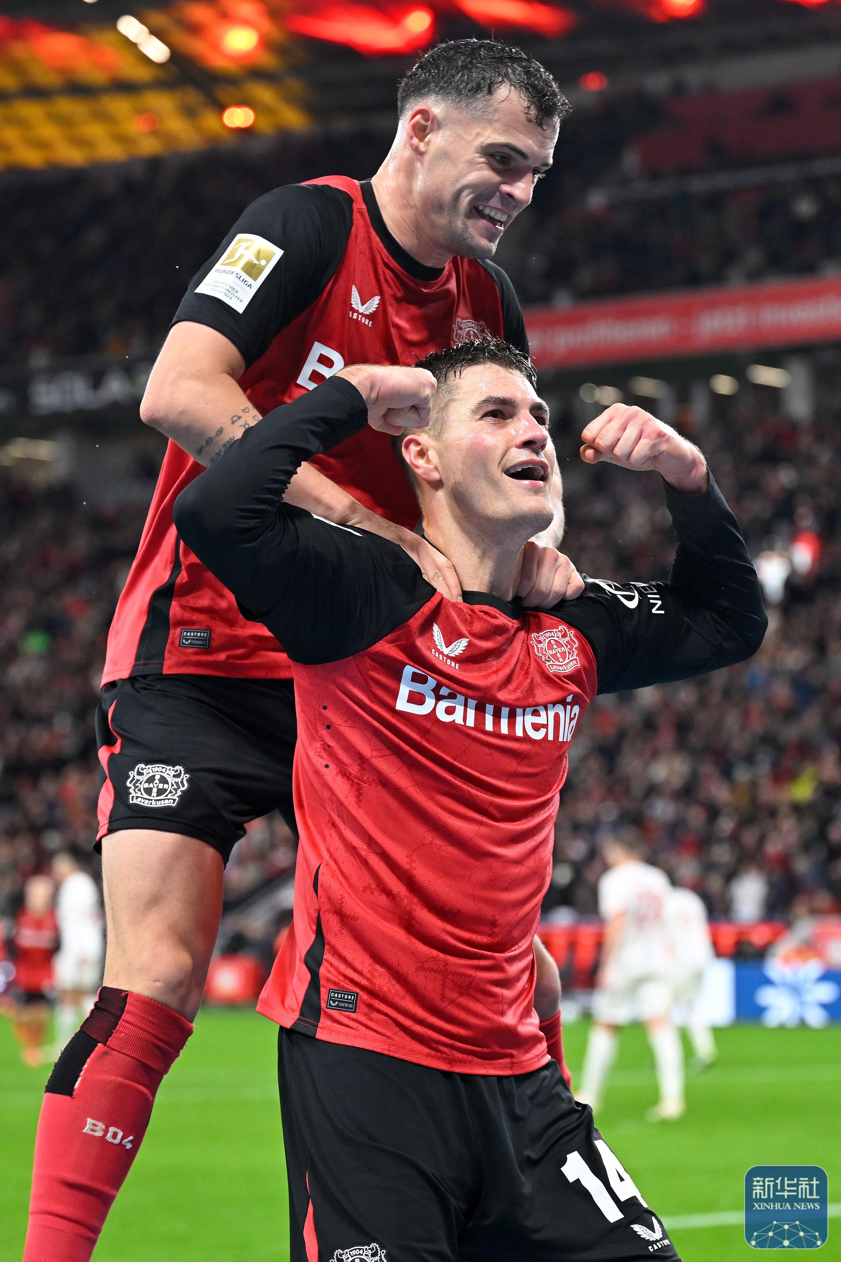 弗赖堡队坚守领先德国足球联赛的黑马故事 弗赖堡队坚守领先德国足球联赛的黑马故事