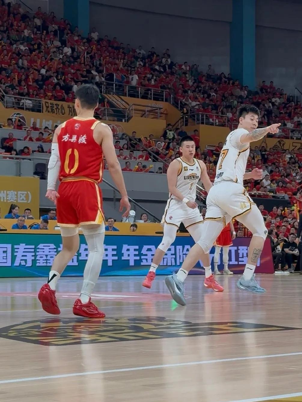 浙江男篮运球稳健，击败对手取得胜利