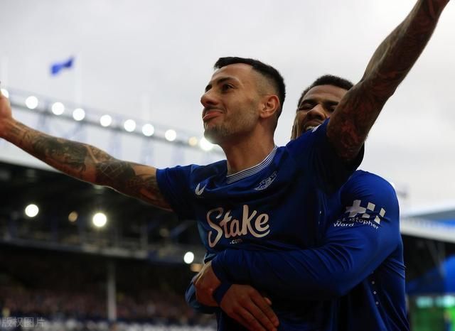 纽卡斯尔抢分成功，重返英超联赛争夺的简单介绍