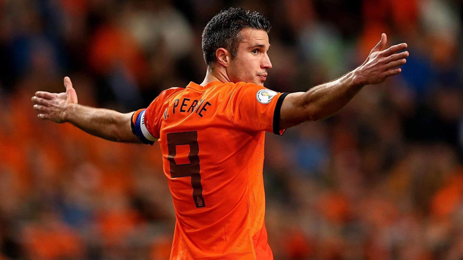 跨界统治，当维尼修斯在F1街道赛接管比赛，喀麦隆足球的压制哲学如何重塑竞技叙事