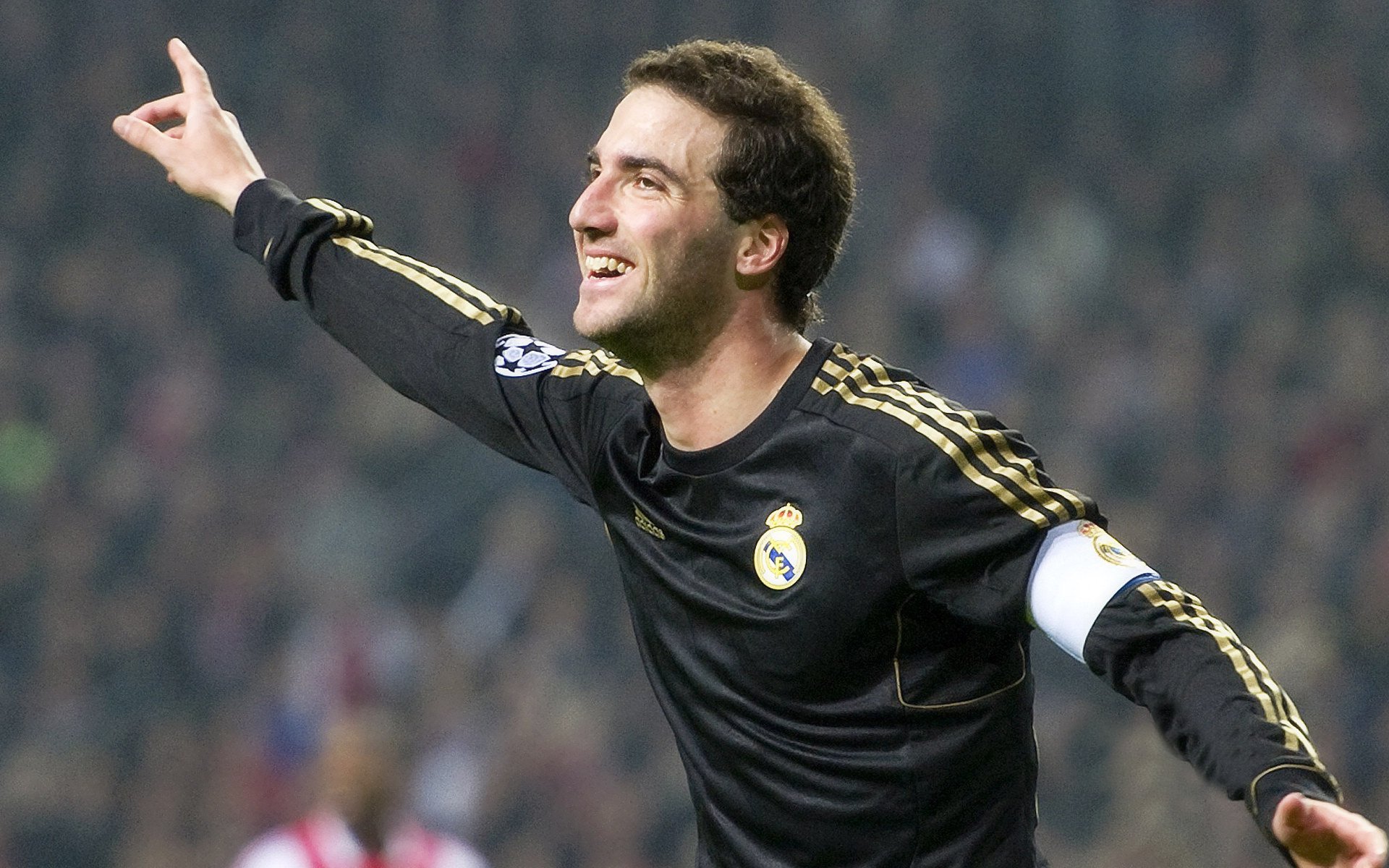 从伯纳乌到伊蒂哈德，罗德里戈的英超征途与西班牙足球的战术胜利