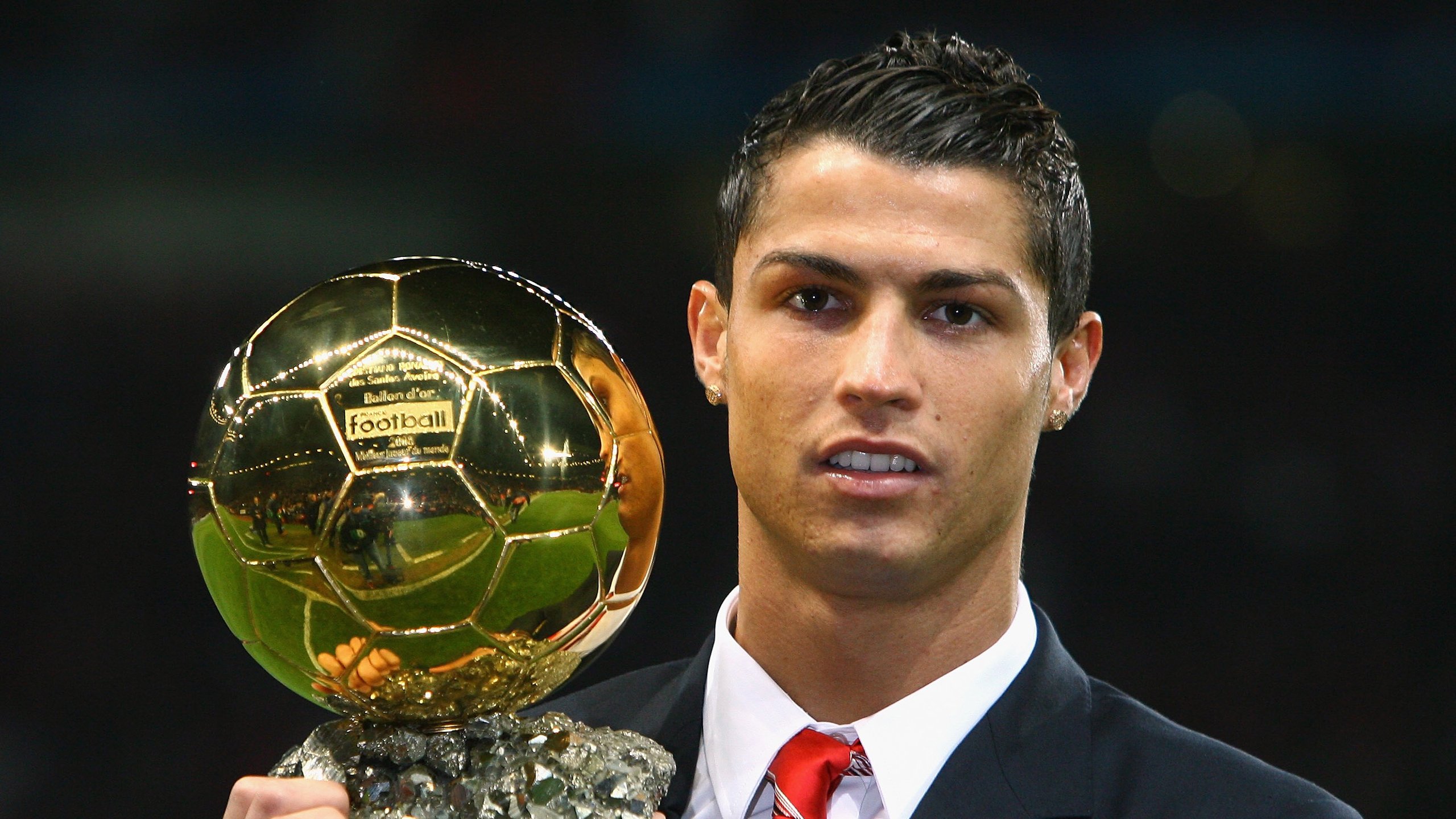 蓝月当空，白鹿垂首，曼城强行终结英格兰童话，孙兴慜一剑封喉定乾坤